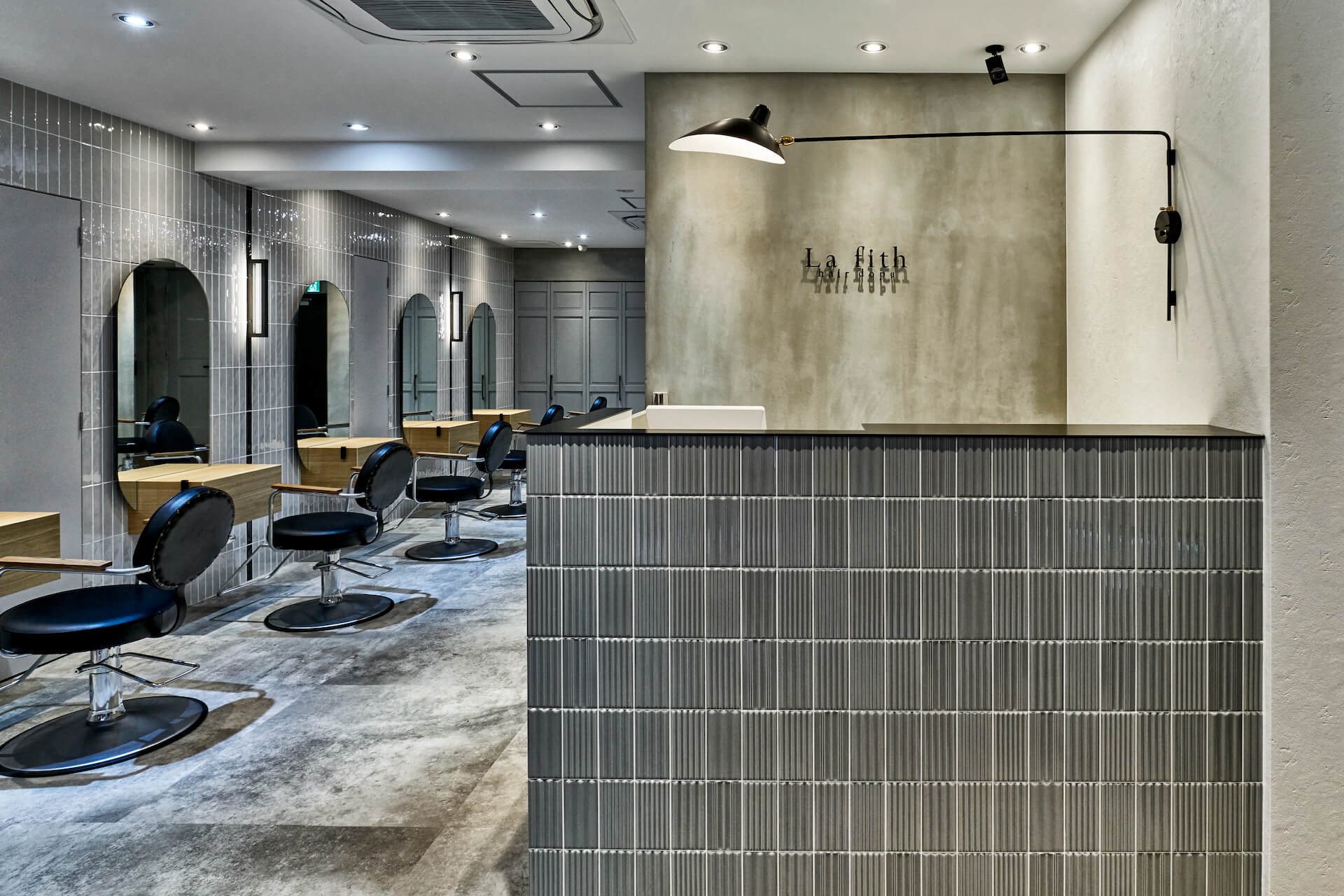 美容店舗装飾機材 綾野製作所 ゼノノワール 幅50cm サイドボード ガラス扉 ラッピング天