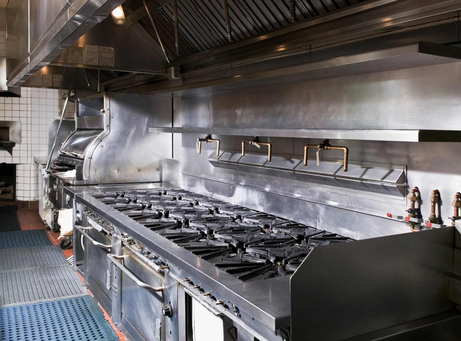 居抜き飲食店舗（内装、厨房機器など）売ります。