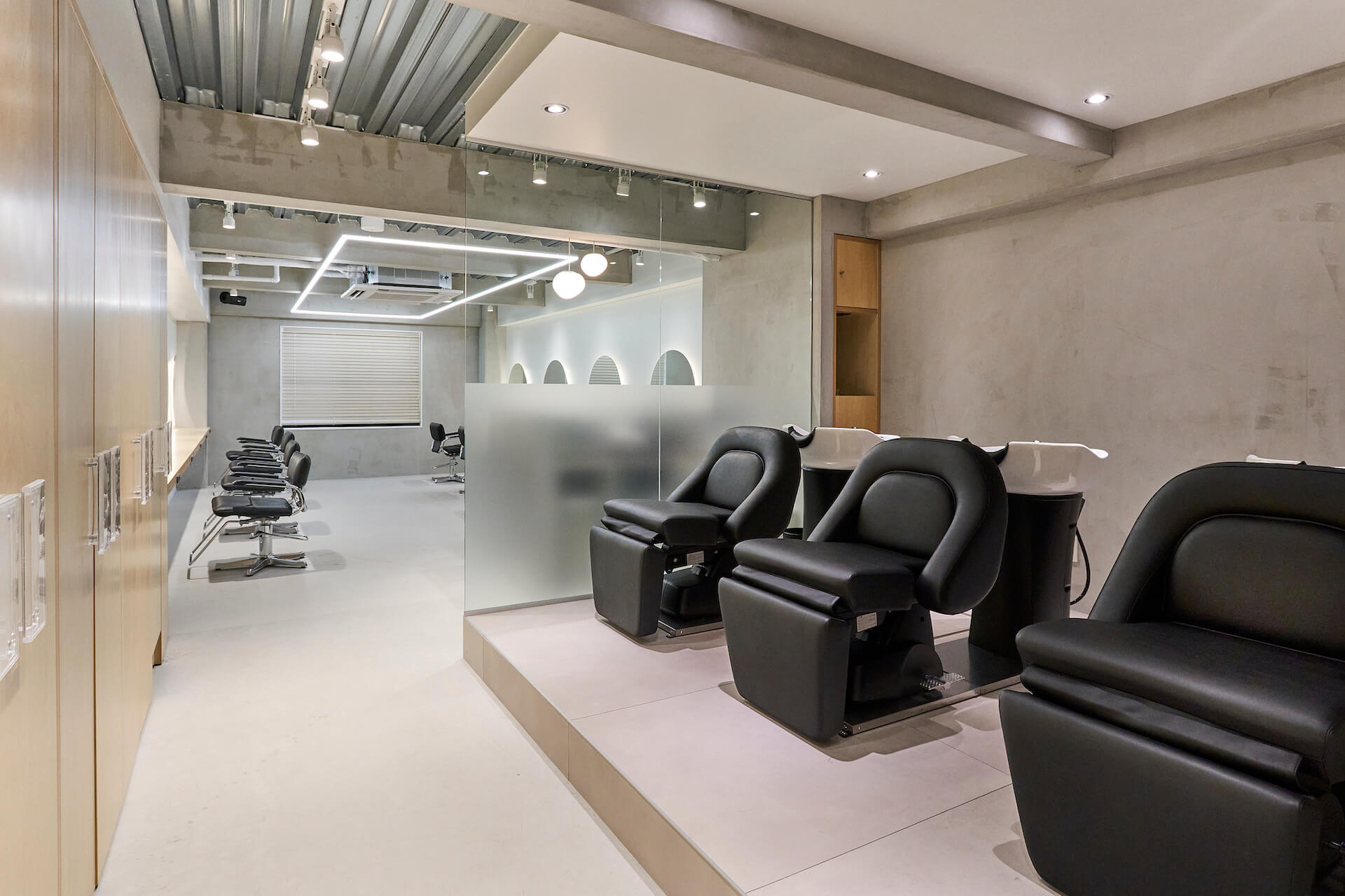 東京都の美容室・美容院・ヘアサロンの内装デザイン事例(Vakel by LARGO) 東京都の美容室・美容院・ヘアサロンの内装デザイン事例(Vakel by LARGO)