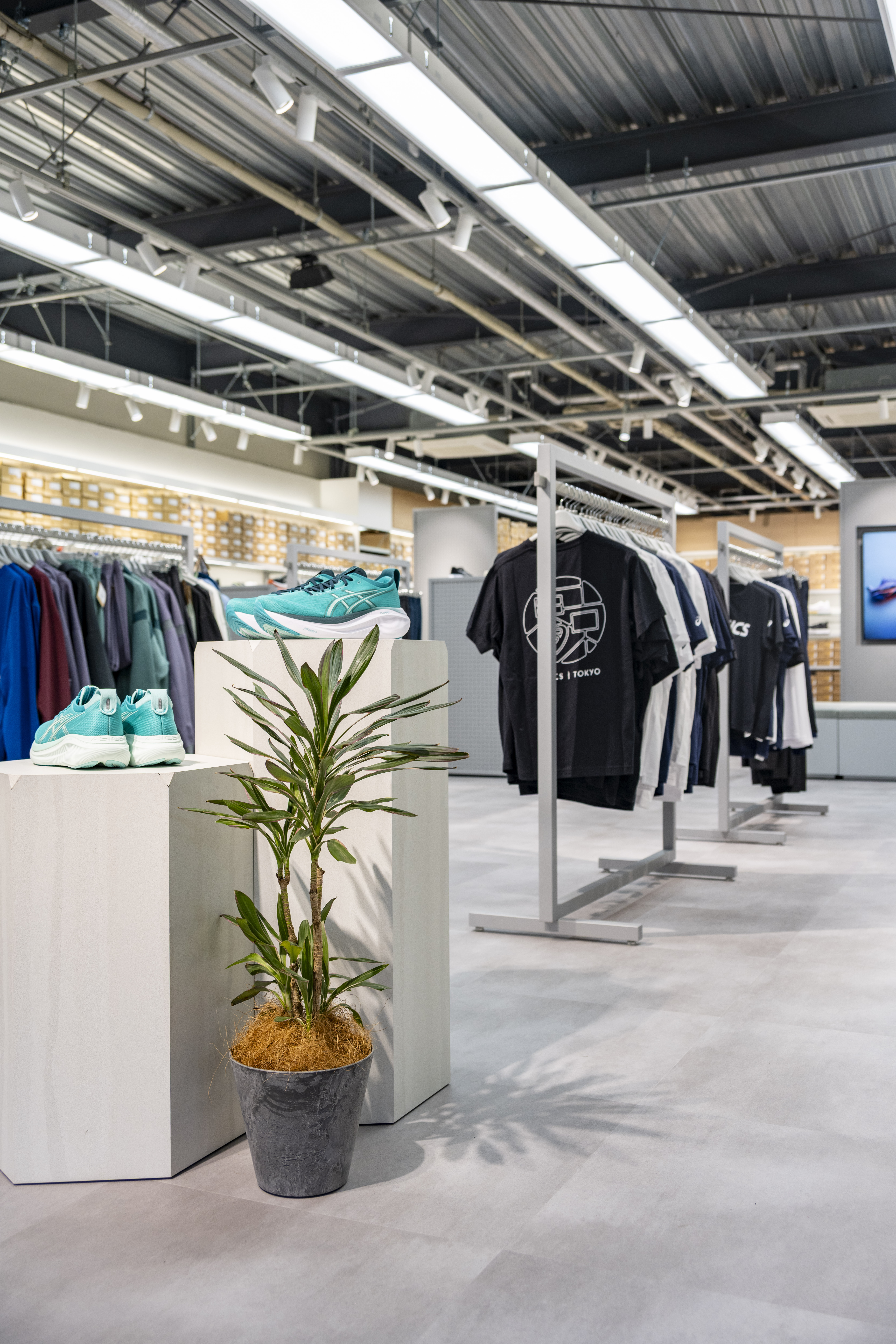 静岡県・Asics Gotemba PREMIUM OUTLETS