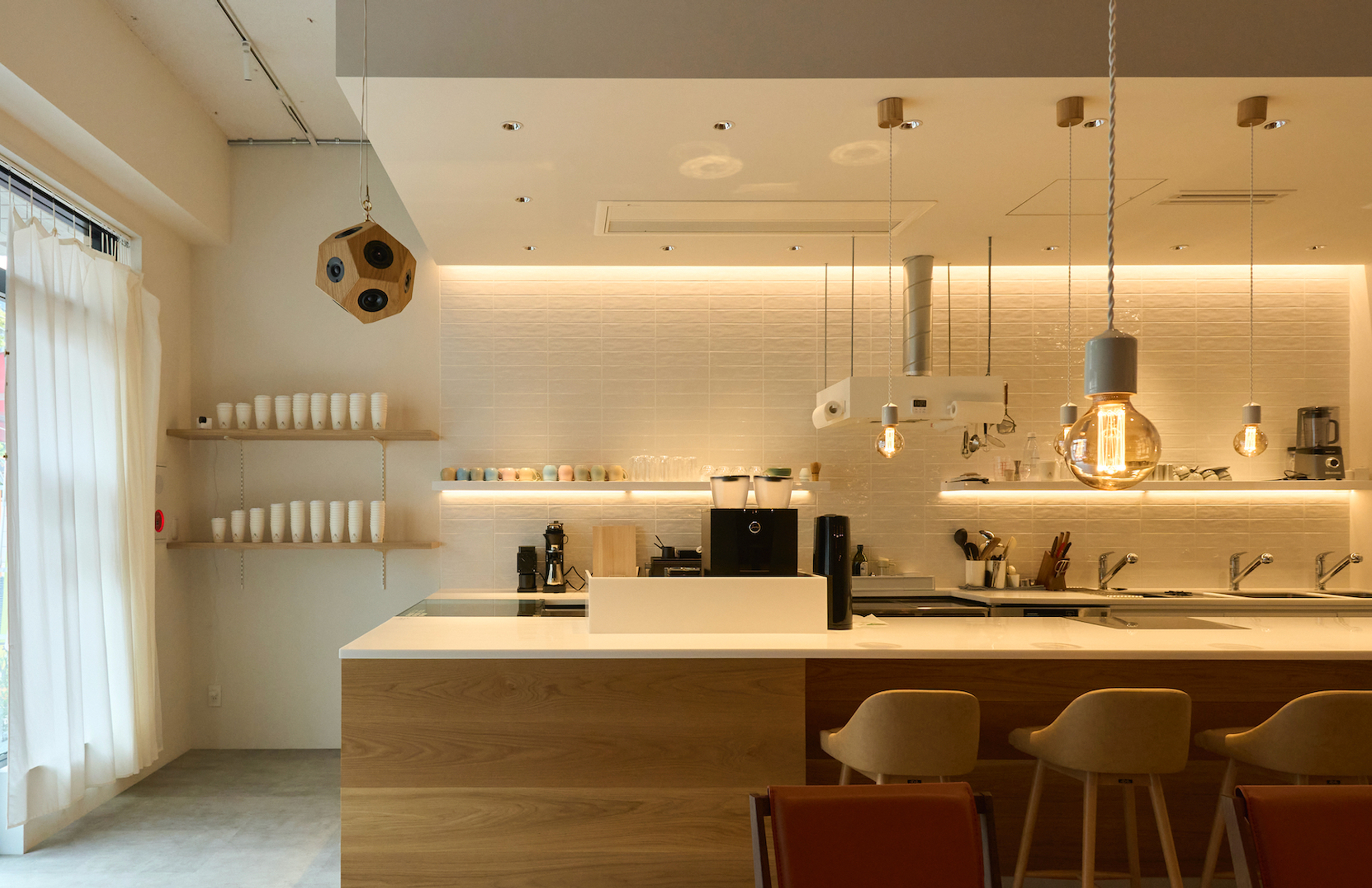 東京都・cafe & bar f Shirokanedai